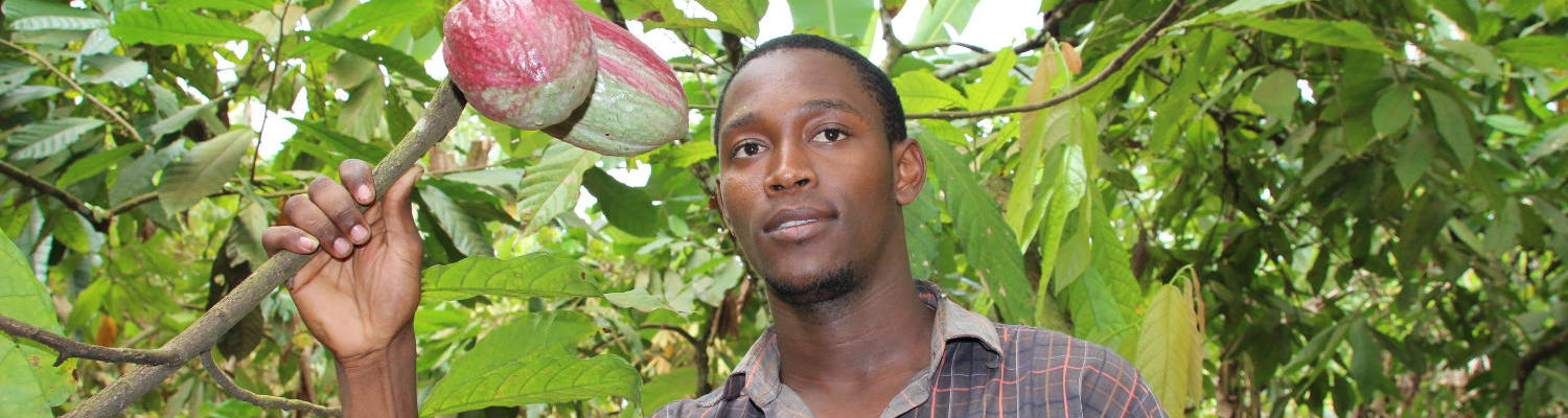 29-10-2013-Guegue-Kakaobauer-Nelson-Cruz8-_Foto_-GEPA_A.Welsing